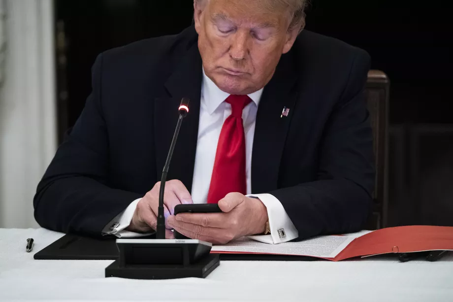 $TRUMP: experts warn of risks over Trump’s meme coin frenzy