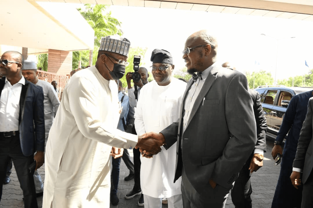 FG launches broadband infrastructure
for universities
