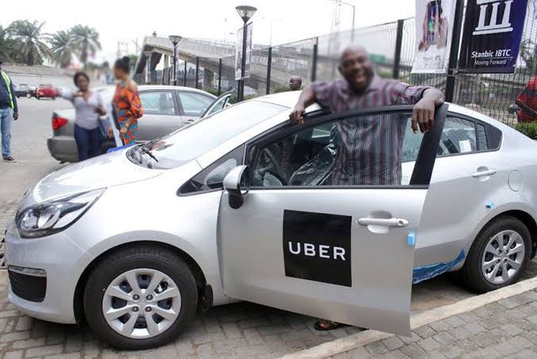 Drivers at arms: Cab-hailing drivers in Ghana talk about taxes, robberies and bearing weapons to survive