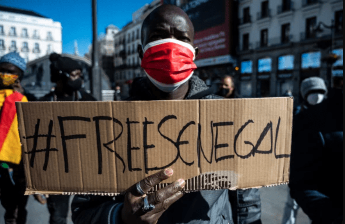 Senegal blocks internet access again