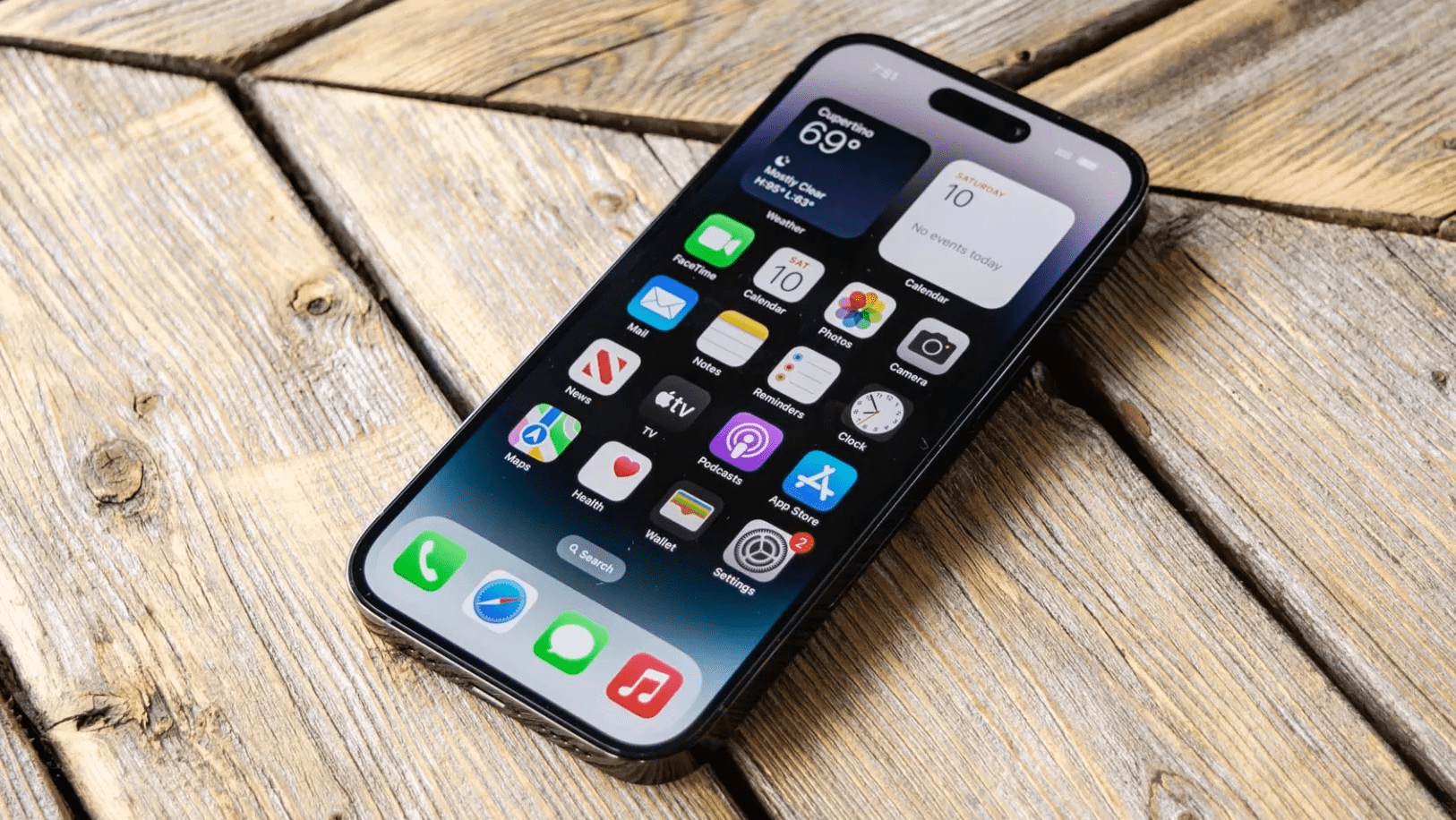 Apple to launch iPhone 15 series on September 13, records 1bn paying subscribers