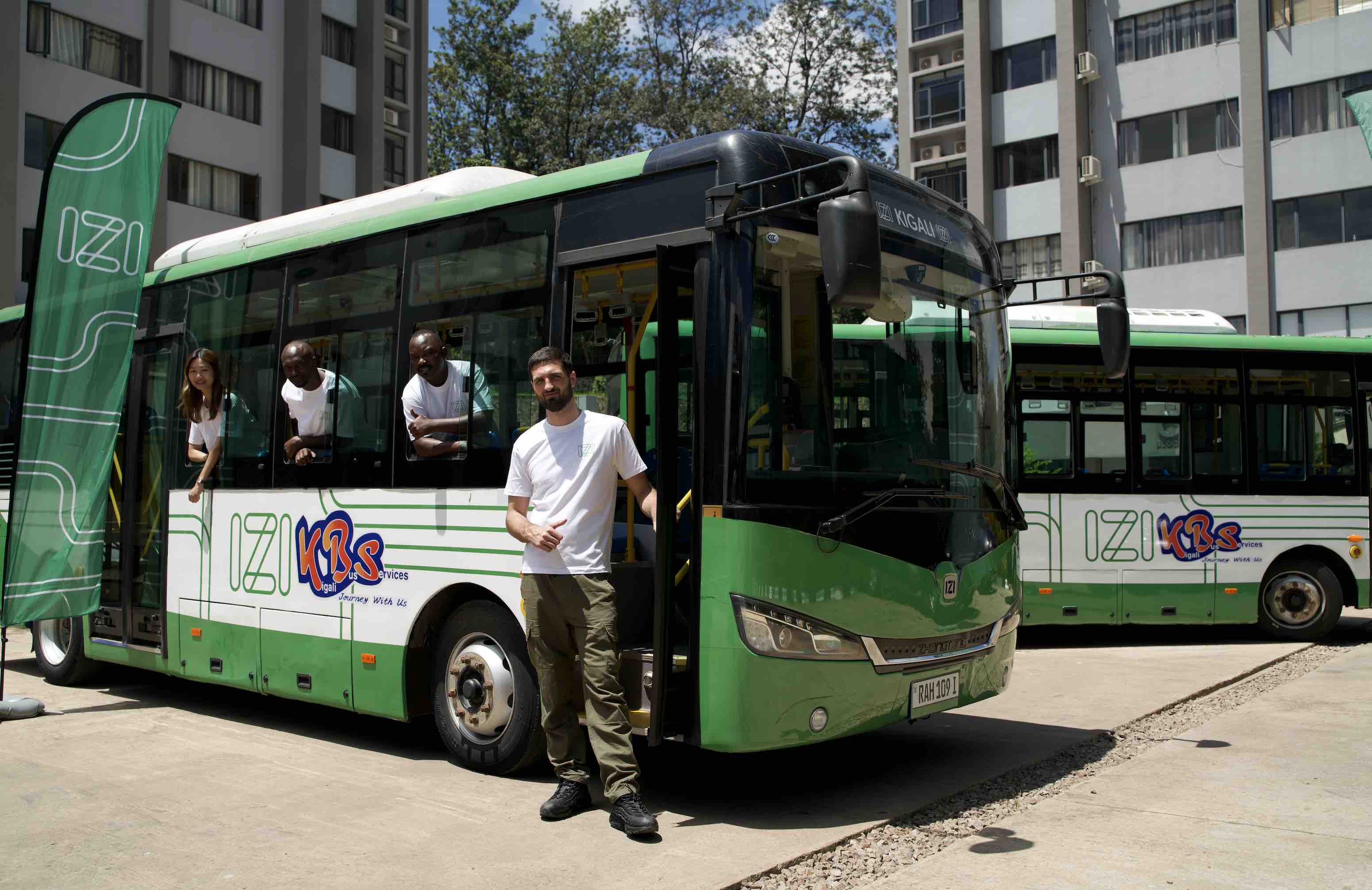 Electric Vehicles: IZI Rwanda delivers 5 electric buses to ease public transportation in Kigali