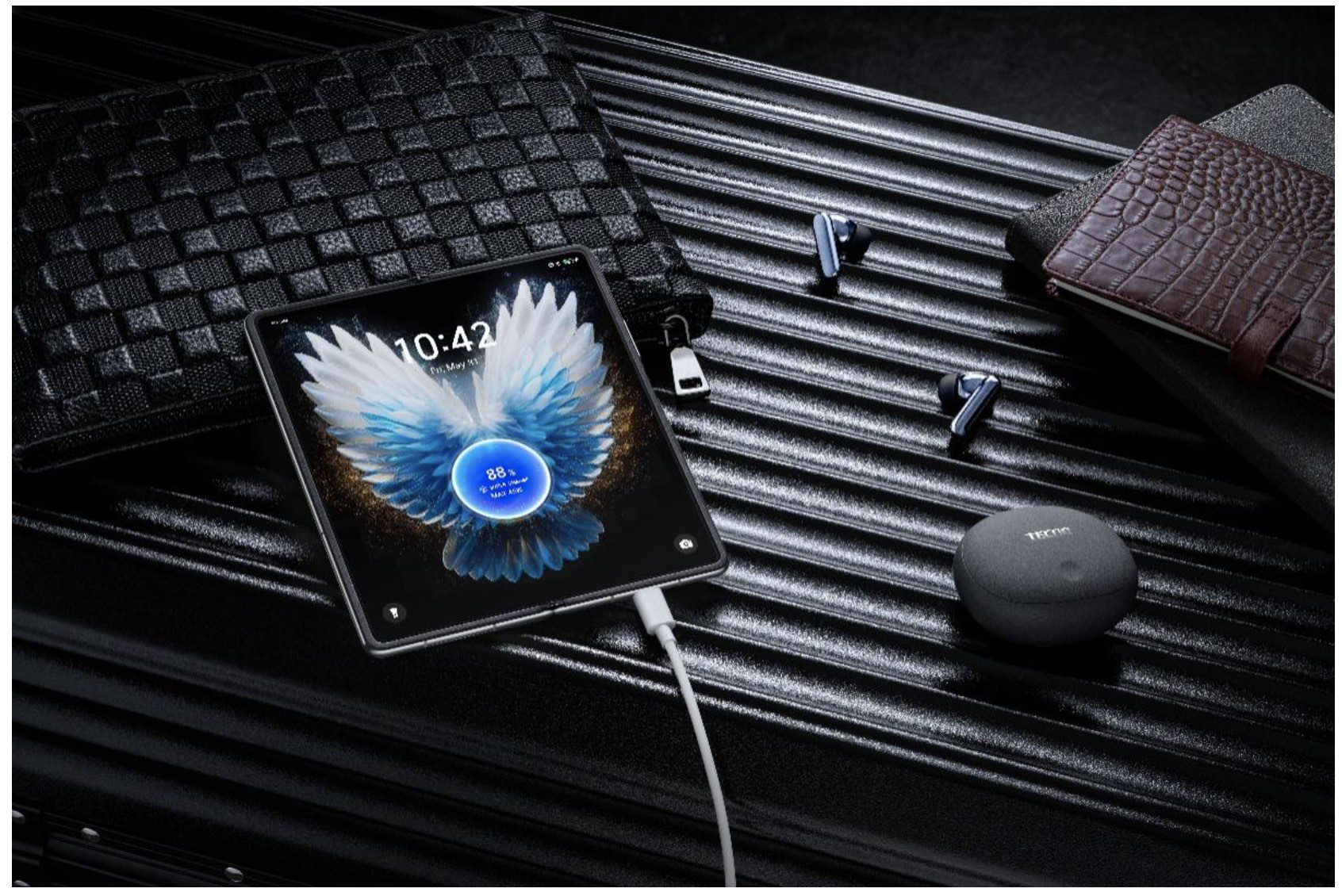 TECNO Unveils PHANTOM V Fold2 5G – An AI-enhanced Large-Screen Powerhouse of Productivity and Creativity