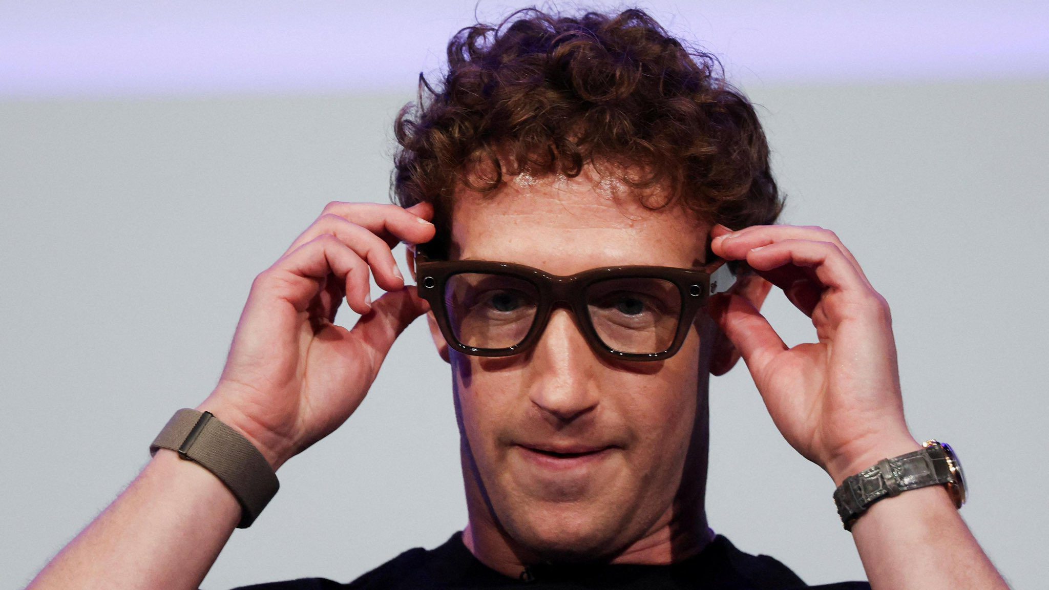 How to identify and stop being recorded by wearable smart glasses like Meta's Ray-Bans